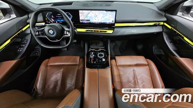 BMW 5 серии 2023 thumb 11