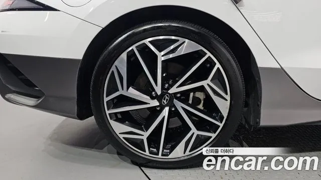 Hyundai IONIQ 6 2023 thumb 4