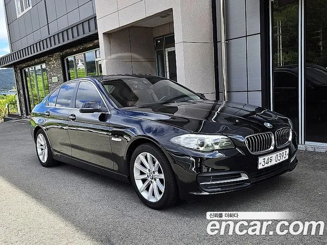 BMW 5 серии 2015 thumb 12