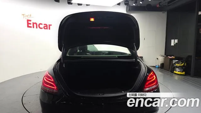 Mercedes-Benz C-Класс 2015 thumb 12