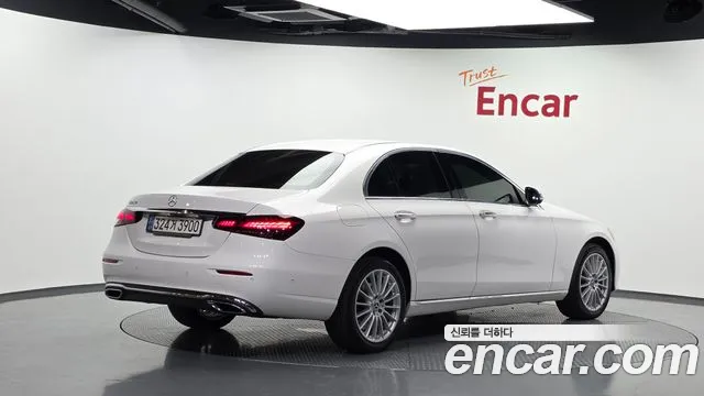 Mercedes-Benz E-Класс 2021 thumb 2