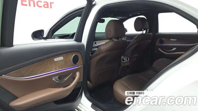 Mercedes-Benz E-Класс 2021 thumb 6