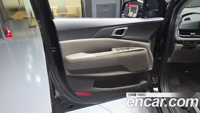 Kia Carnival 2024 thumb 11