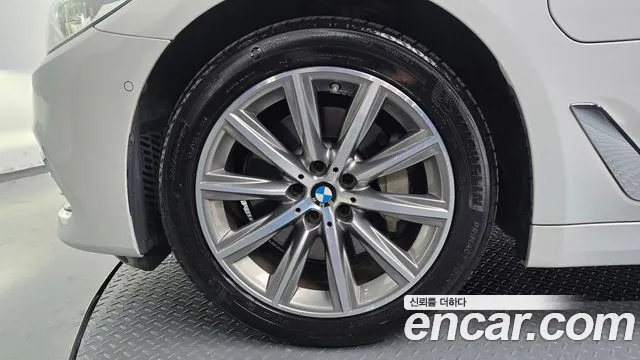 BMW 5 серии 2020 thumb 4