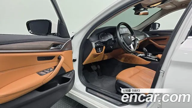 BMW 5 серии 2020 thumb 9