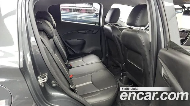 Chevrolet Spark 2022 thumb 2