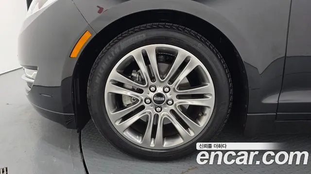 Lincoln MKZ 2015 thumb 2