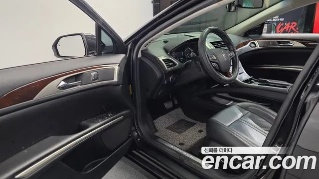 Lincoln MKZ 2015 thumb 10
