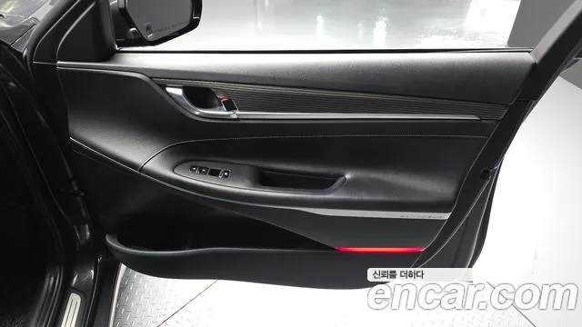 Hyundai Grandeur 2018 thumb 5
