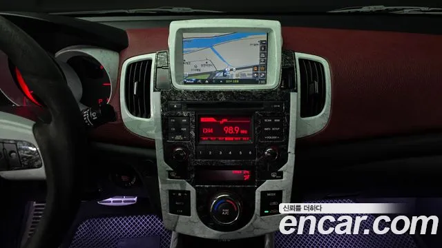 Kia Carens 2011 thumb 5