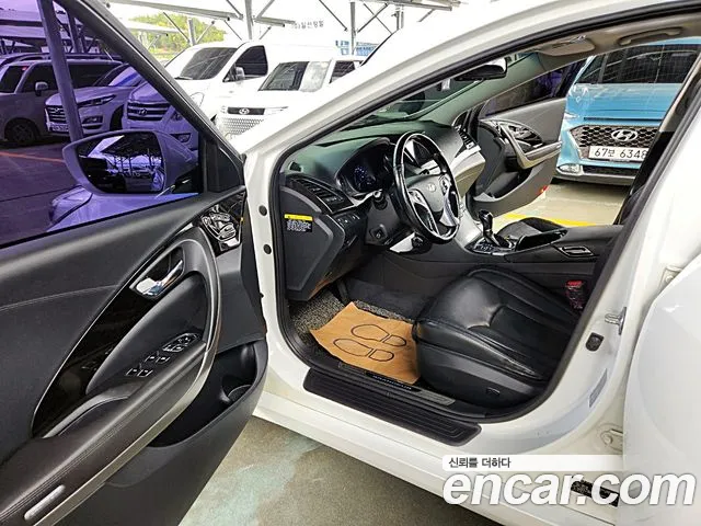 Hyundai Grandeur 2014 thumb 2