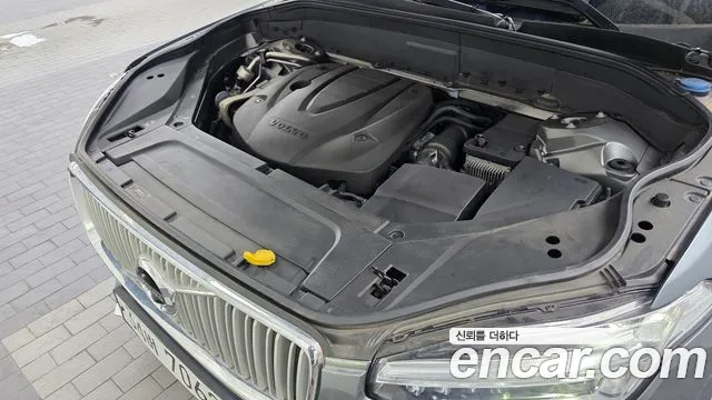 Volvo XC90 2018 thumb 12