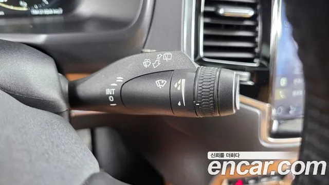 Volvo XC90 2018 thumb 7