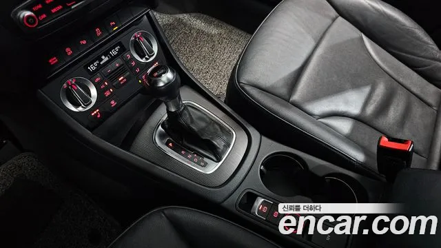 Audi Q3 2013 thumb 8