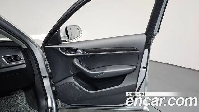 Audi Q3 2013 thumb 10