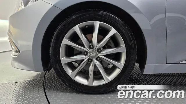 Hyundai Grandeur 2015 thumb 4