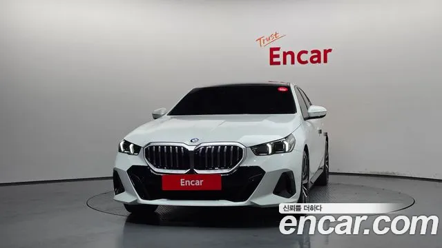 BMW 5 серии 2025 thumb 6