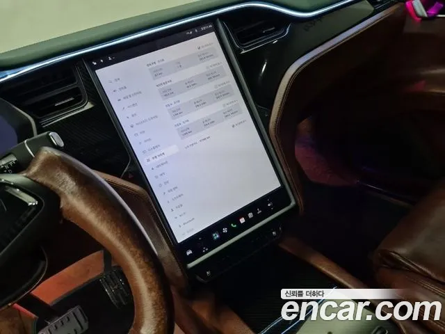 Tesla Model X 2020 thumb 10