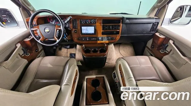 Chevrolet Express 2018 thumb 2