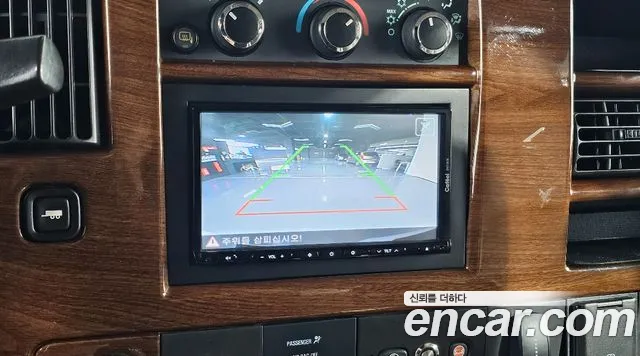 Chevrolet Express 2018 thumb 4