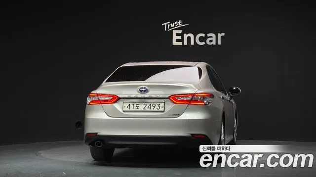 Toyota Camry 2017 thumb 3