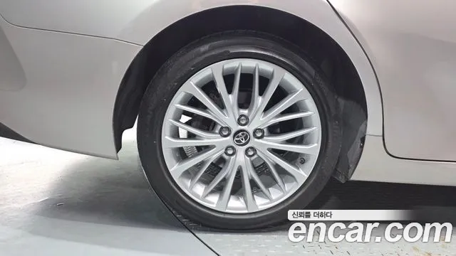 Toyota Camry 2017 thumb 4