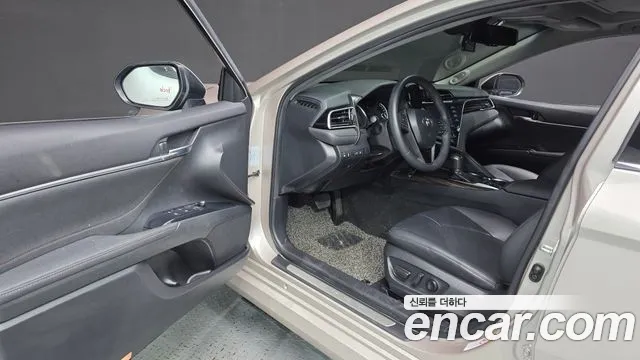 Toyota Camry 2017 thumb 9