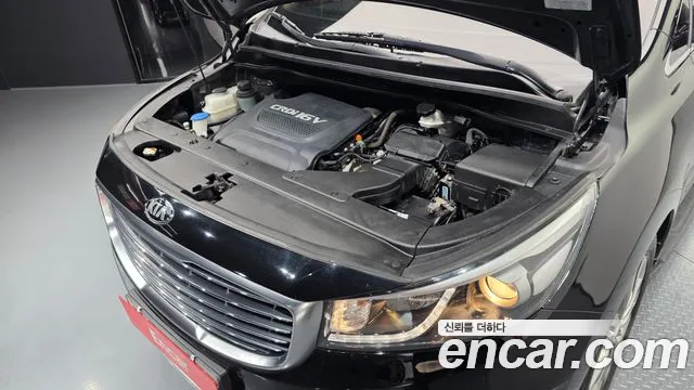Kia Carnival 2015 thumb 8