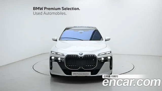 BMW i7 2024 thumb 3