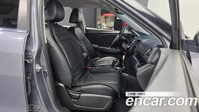 KG_Mobility_Ssangyong TIBOLI 2016 thumb 8