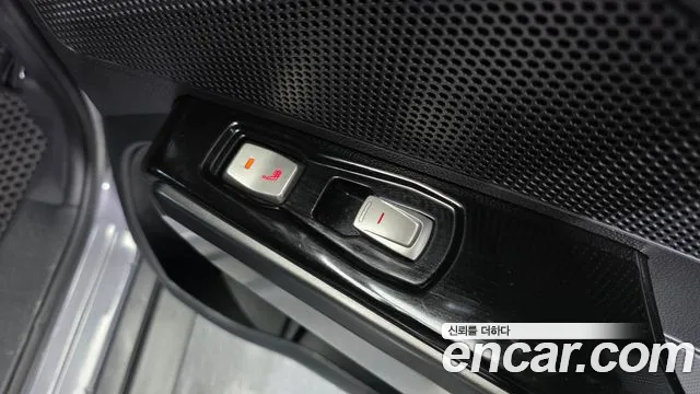 KG_Mobility_Ssangyong TIBOLI 2016 thumb 6