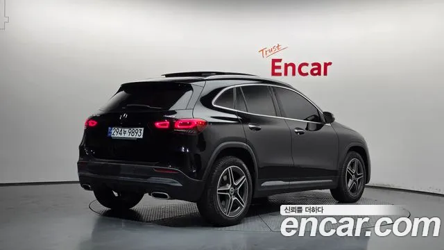 Mercedes-Benz GLA 2020 thumb 2