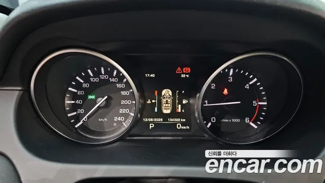 Land Rover Discovery Sport 2016 thumb 7