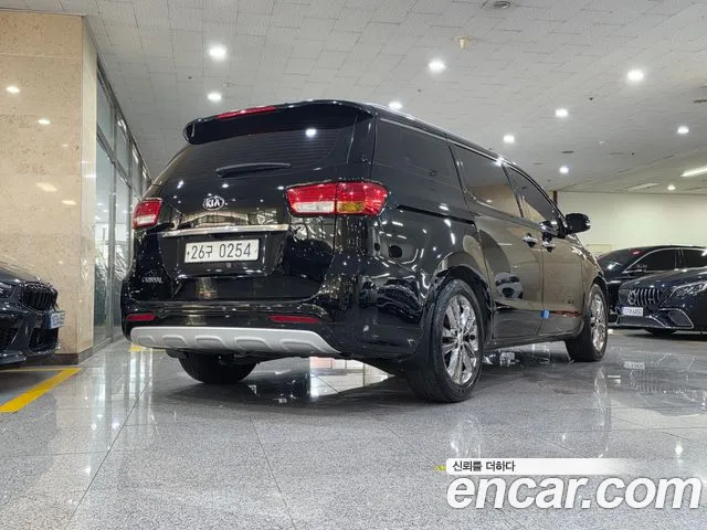 Kia Carnival 2016 thumb 7