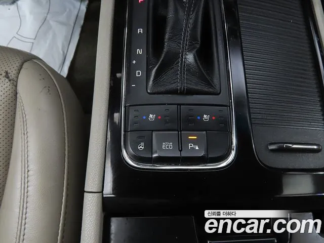 Kia Carnival 2016 thumb 11