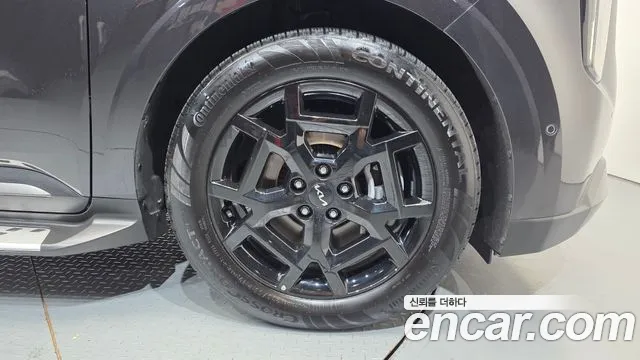 Kia Carnival 2023 thumb 9