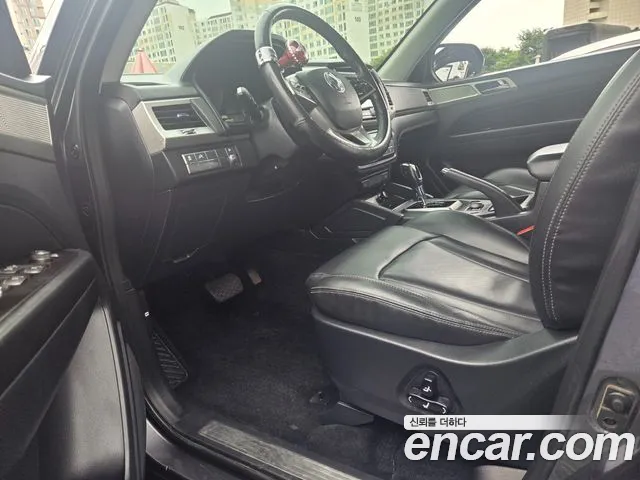 KG_Mobility_Ssangyong Rexton 2018 thumb 4