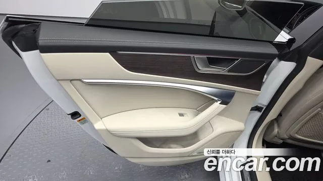 Audi A7 2022 thumb 3