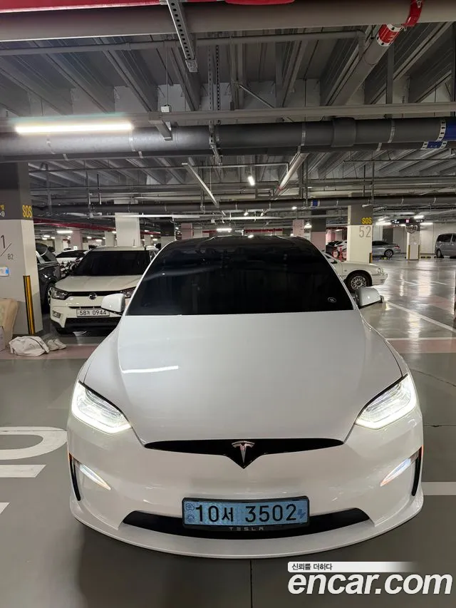 Tesla Model X 2023 thumb 2