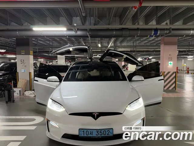 Tesla Model X 2023 thumb 9