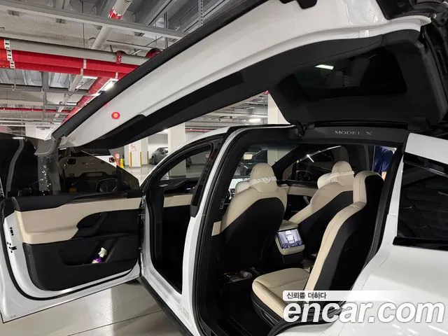 Tesla Model X 2023 thumb 3