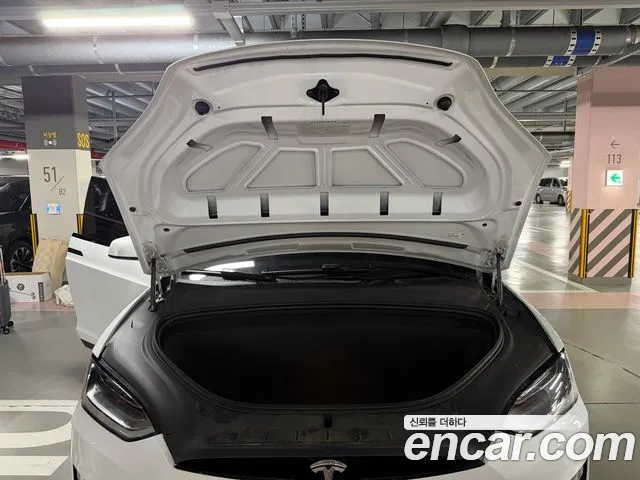 Tesla Model X 2023 thumb 10
