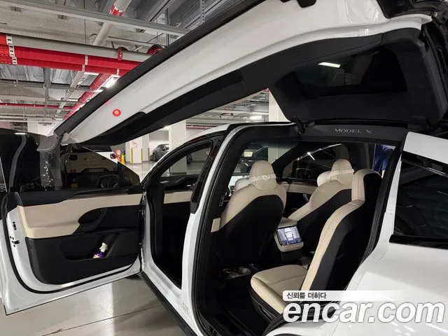 Tesla Model X 2023 thumb 7