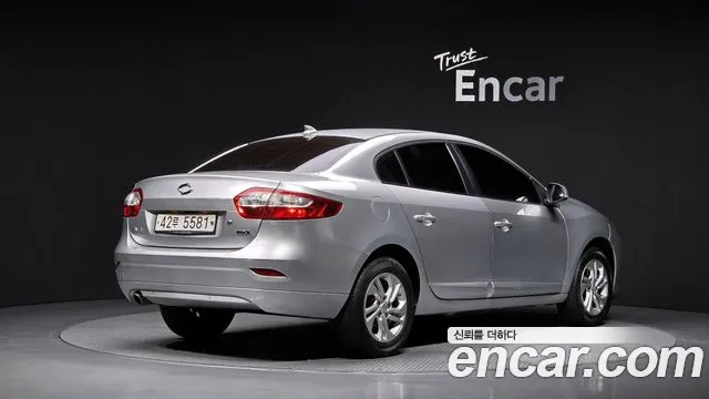 Renault Fluence 2017 thumb 6