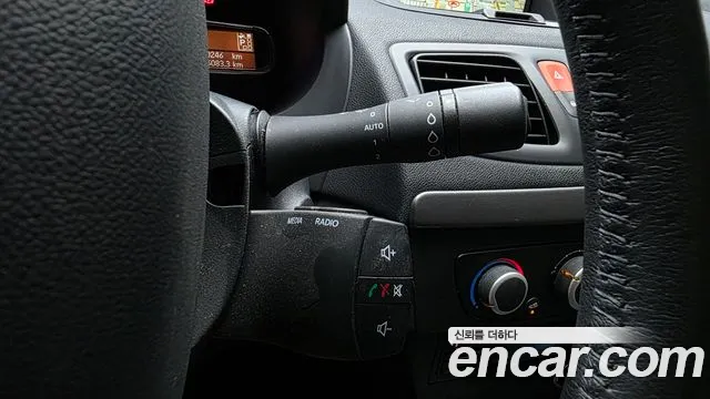 Renault Fluence 2017 thumb 11