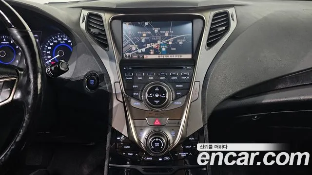Hyundai Grandeur 2011 thumb 5