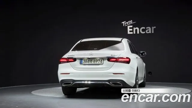 Mercedes-Benz E-Класс 2021 thumb 4