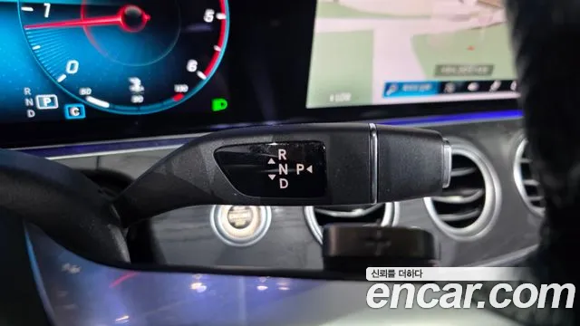 Mercedes-Benz E-Класс 2021 thumb 9