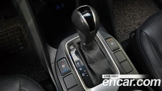 Hyundai Santa Fe 2015 thumb 11