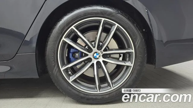 BMW 5 серии 2023 thumb 8